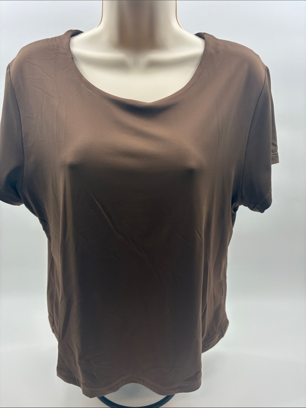 Tahari Brown Short Sleeve Scoop Neck Tee
